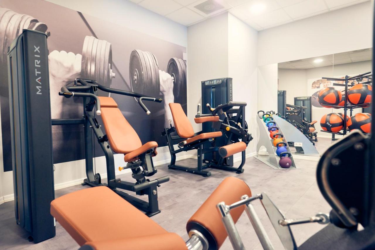 Vila Vita Rosenpark Marburg Exterior foto The gym at the hotel